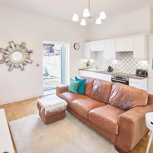 https://the-dunes-redcar-ts10-1sg.yorkshirehotels.net